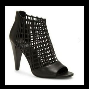 Brand New Vince Camuto Atina sexy bootie size 11